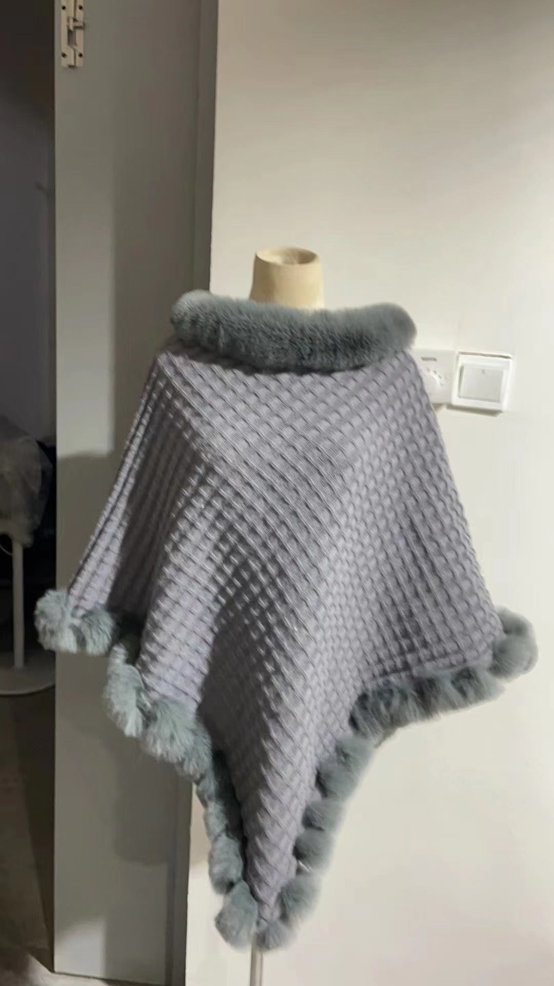 Rexia : Châle en Fourrure de Lapin Rex avec Col, Cape de Luxe pour Femme - Reflet Paris
