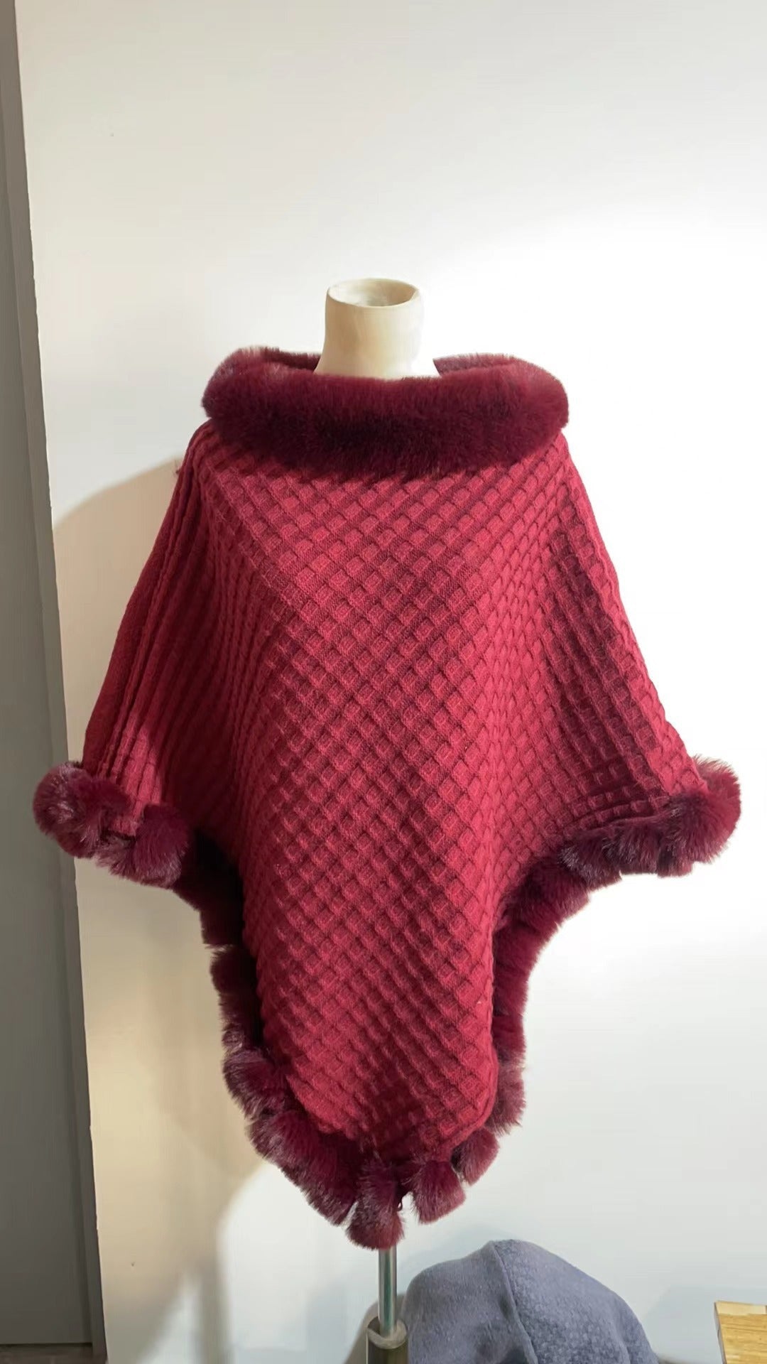 Rexia : Châle en Fourrure de Lapin Rex avec Col, Cape de Luxe pour Femme - Reflet Paris