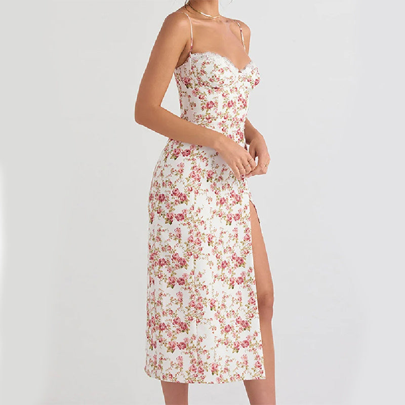 Séduction Florale - Robe Longue à Fleurs en Dentelle avec Fente - Reflet Paris