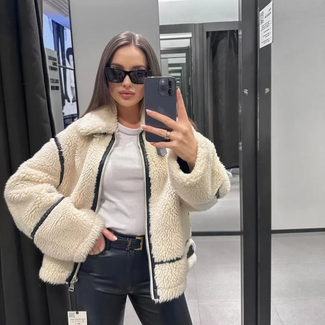 Veste en Fourrure Contrastée pour Femme – Élégance et Confort - Reflet Paris