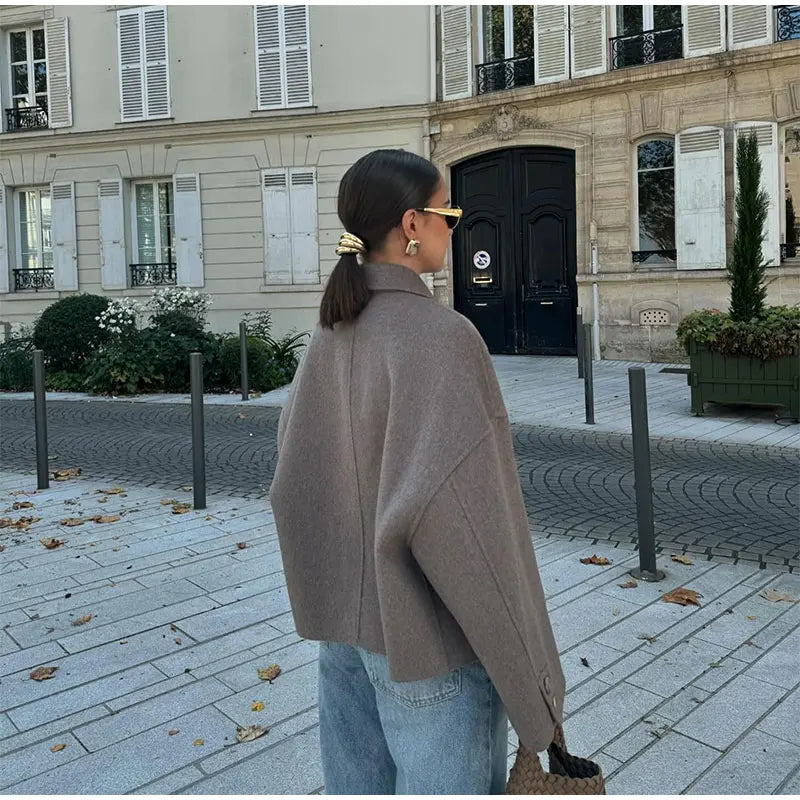 Veste en Laine à Col Revers – Élégance et Polyvalence - Reflet Paris
