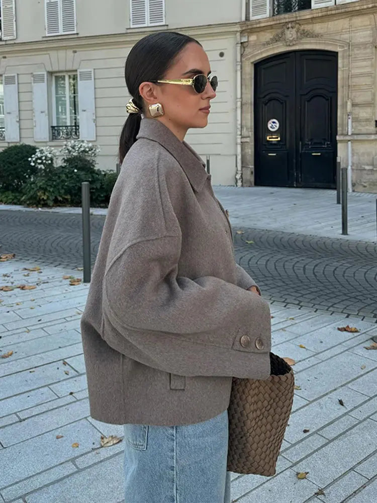 Veste en Laine à Col Revers – Élégance et Polyvalence - Reflet Paris