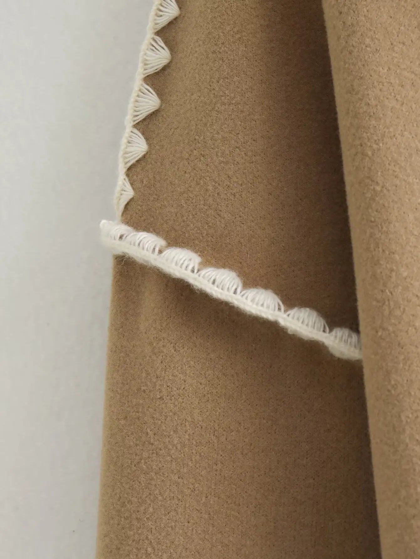 Manteau Décontracté en Laine avec Col Écharpe – Élégance Tout en Confort - Reflet Paris