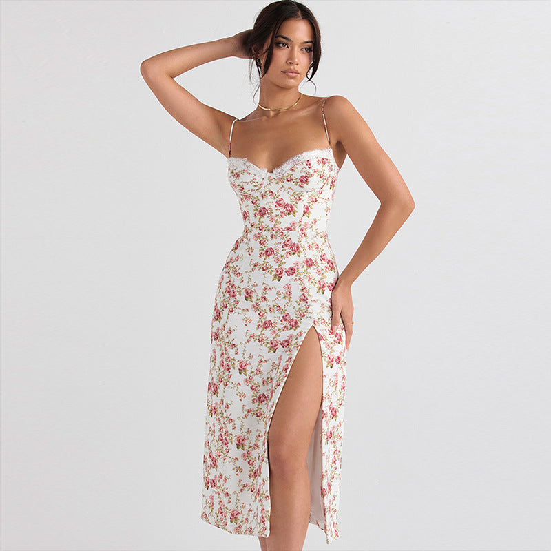 Séduction Florale - Robe Longue à Fleurs en Dentelle avec Fente - Reflet Paris