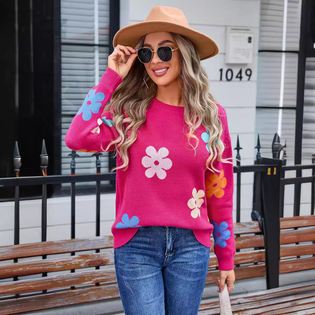 Pull Femme à Col Rond avec Fleurs en Coloris Contrastés™